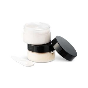 Dual texture hydrating body cream